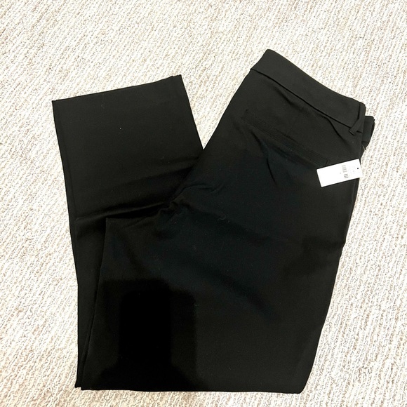 Old Navy Women’s Black Pants - Picture 4 of 9